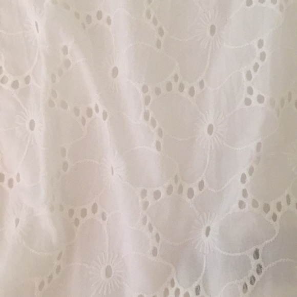 White Eyelet top - Picture 4 of 4